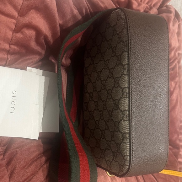 Gucci Beige Monogram Bag with Red and Green Strap - Picture 5 of 7
